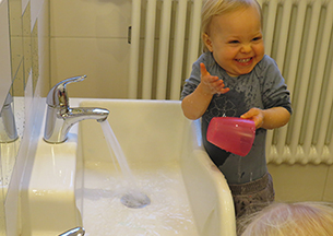 20180612 Kinderbild Waschbecken2